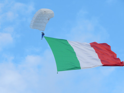 (ex : In Foto del giorno da Roma Est Magazine)